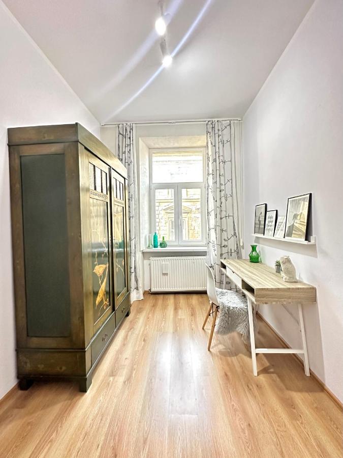 Charming Apartament City Center Timişoara Eksteriør billede